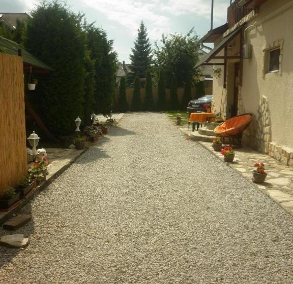 ベッドアンドブレックファースト Táltos Vendégház