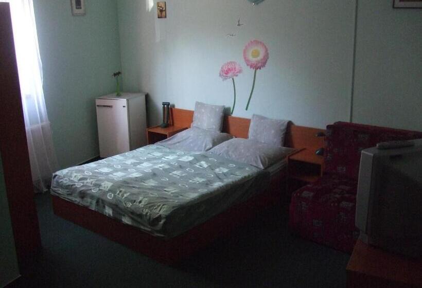 Bed and Breakfast Tímárház Panzió