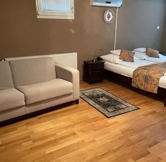 민박 Villa Astoria