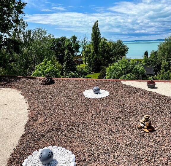 ベッドアンドブレックファースト Xendala Panzió