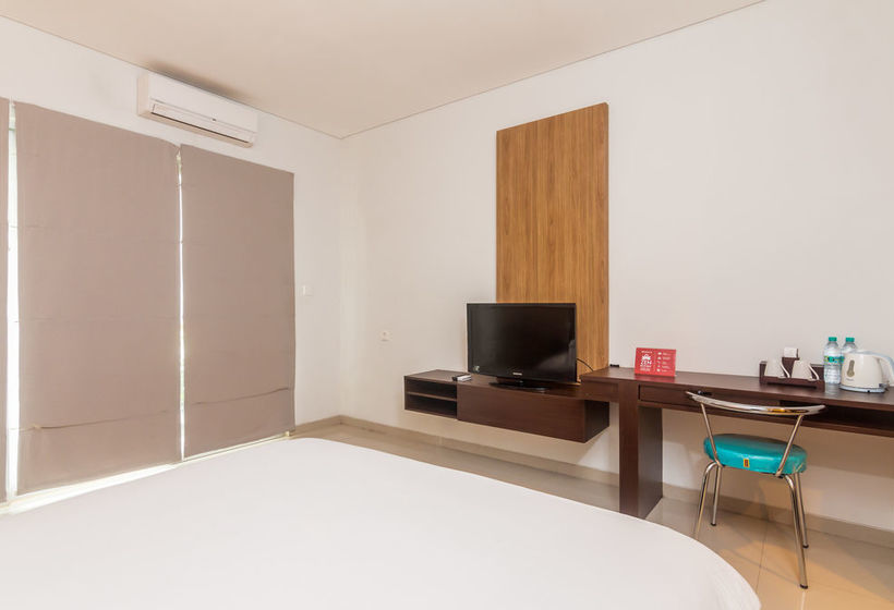 민박 Zenrooms Seminyak Mertanadi