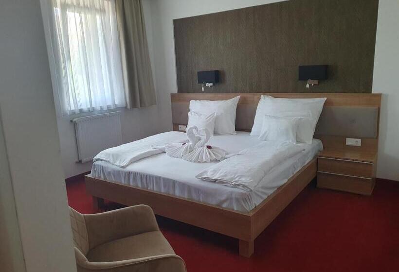 Corvina Hotel Restaurant