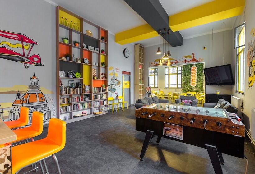 Goodmo House   Hostel