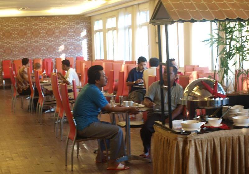 Grand Puncak Lestari Hotel