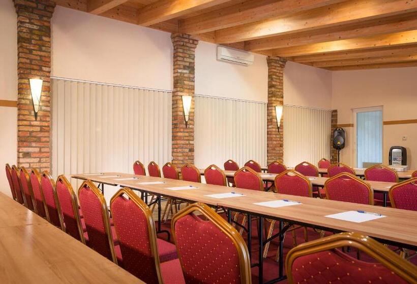 Honti Wellness és Konferencia Szálloda