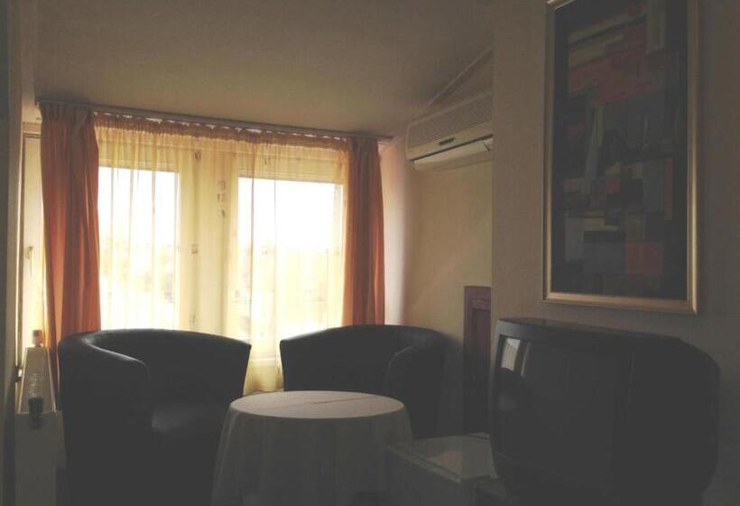 فندق Alföld Panzio & étterem