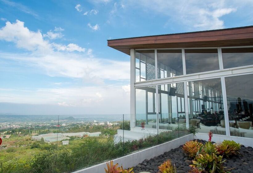 Amartahills Hotel And Resort