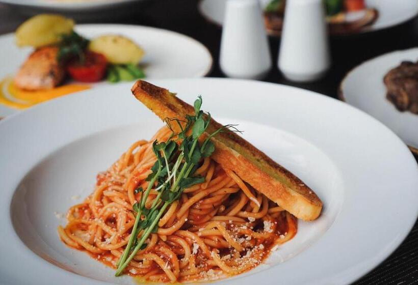 فندق Aruna Senggigi Resort & Convention