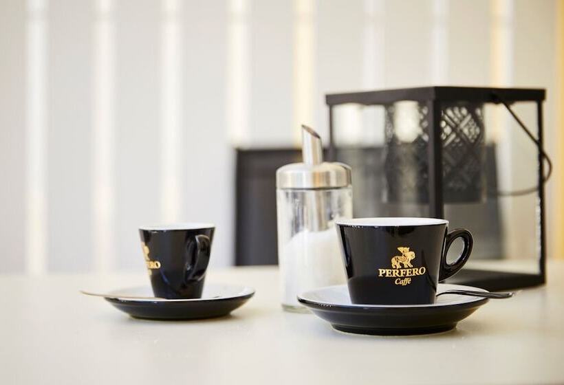 בית מלון כפרי Astoria