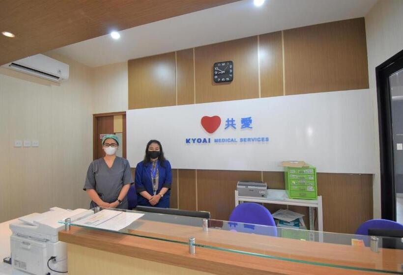 Отель Axia South Cikarang Service Apartment