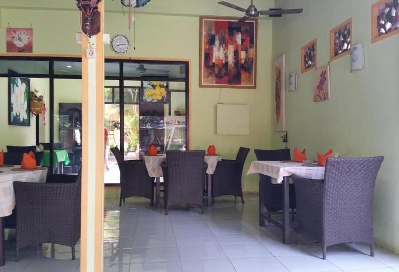 בית מלון כפרי Ayu Taman Sari