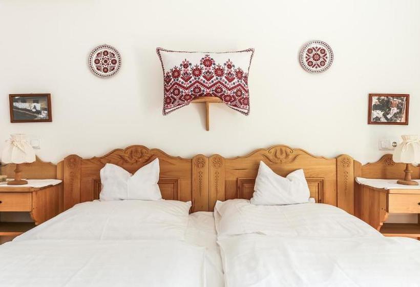 Отель Bagolyvár Panzió