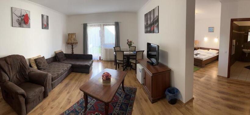 호텔 Boni Családi Wellness