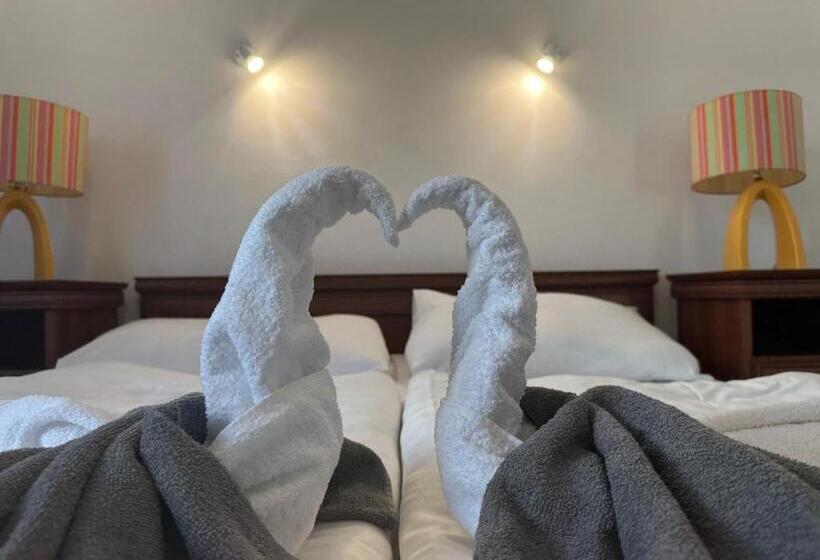 호텔 Boni Családi Wellness