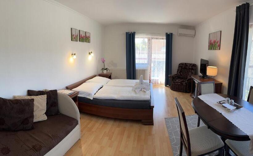 호텔 Boni Családi Wellness