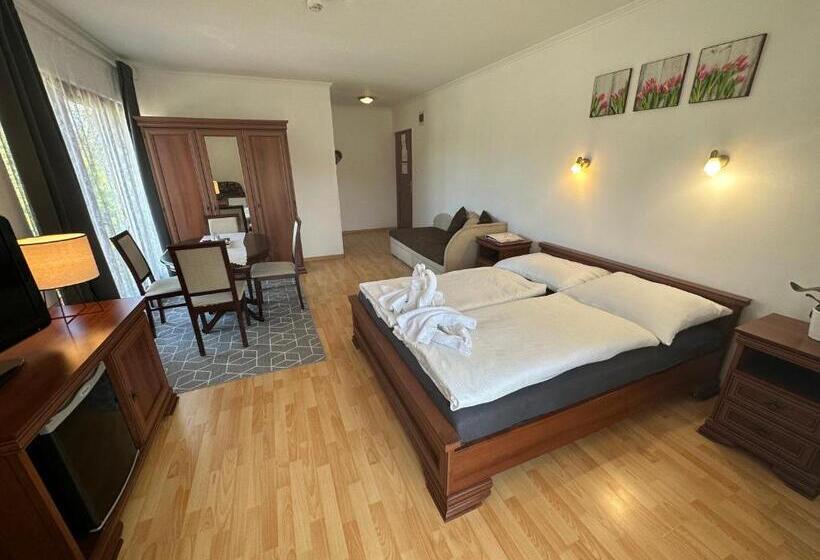 호텔 Boni Családi Wellness