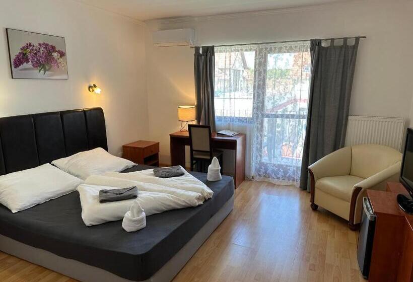 호텔 Boni Családi Wellness