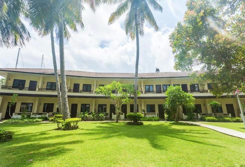 호텔 Capital O 2796 Medana Bay Marina