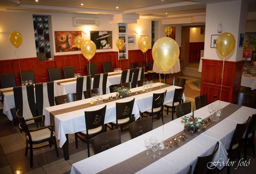 ホテル Club Haus 502 Kalocsa