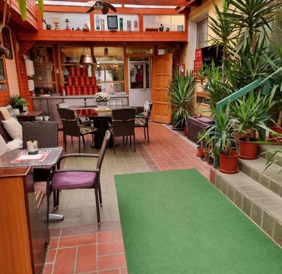 ホテル Club Haus 502 Kalocsa