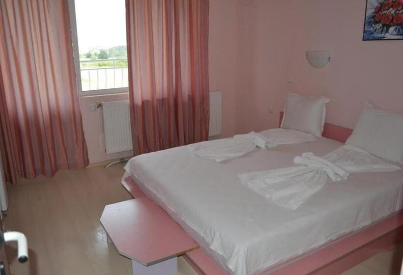 בית מלון כפרי Complex Exotica