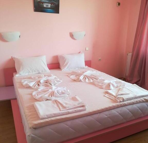 בית מלון כפרי Complex Exotica