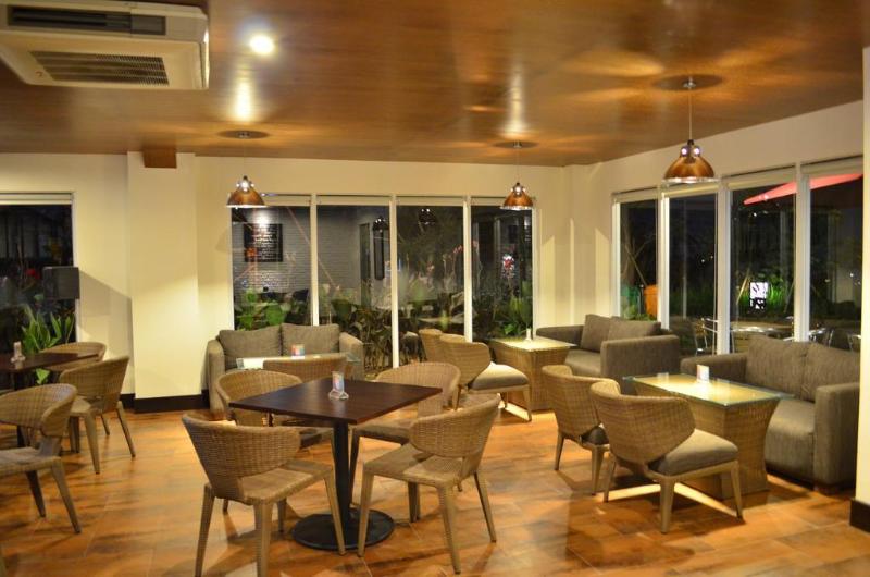 Emersia Hotel And Resort