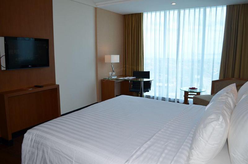 Emersia Hotel And Resort