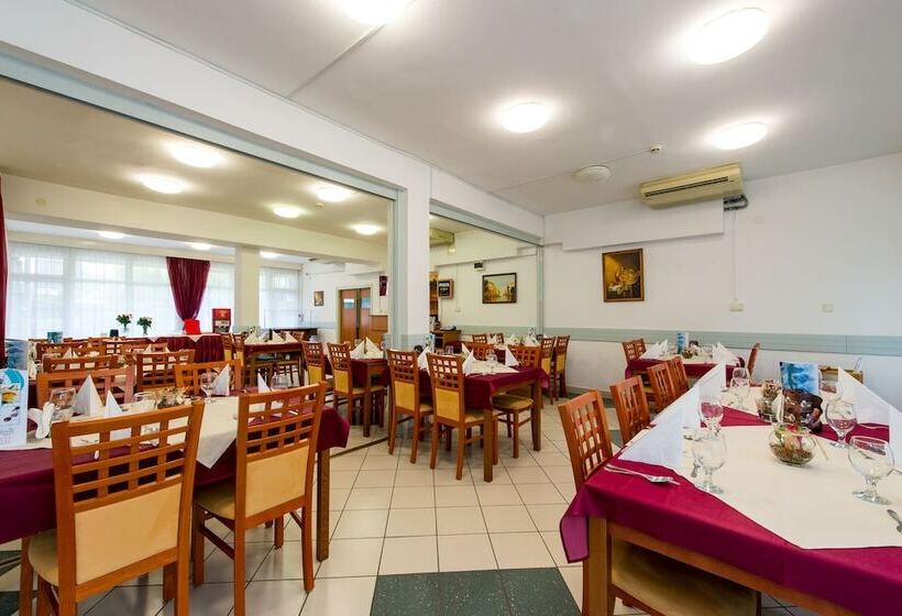 호텔 Forrás Zalakaros