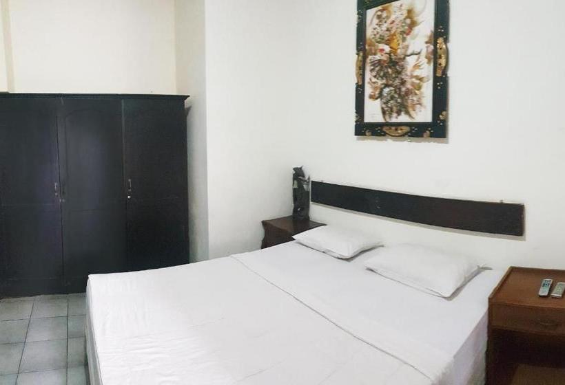 Отель Grand Chandra