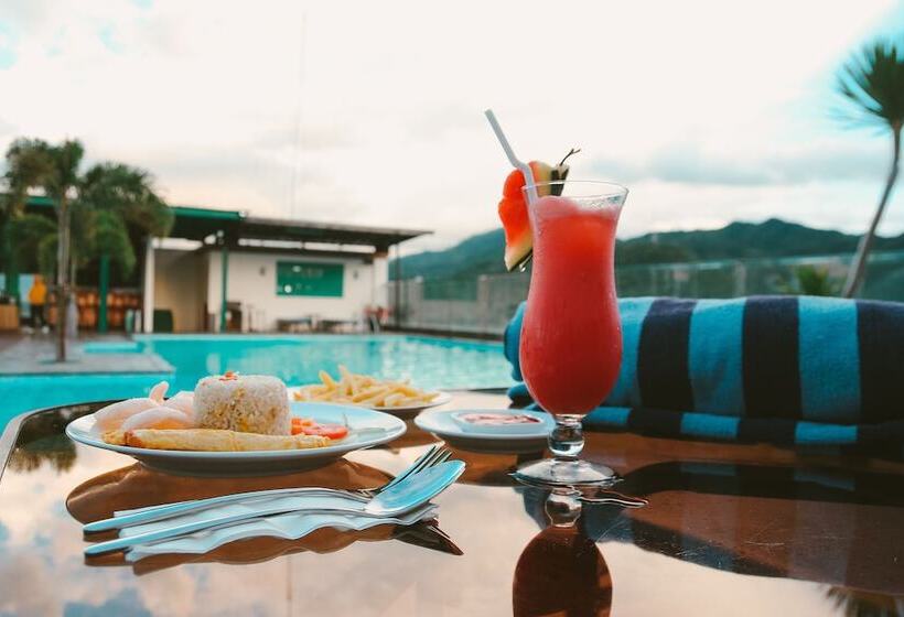 בית מלון כפרי Grand Q  Gorontalo