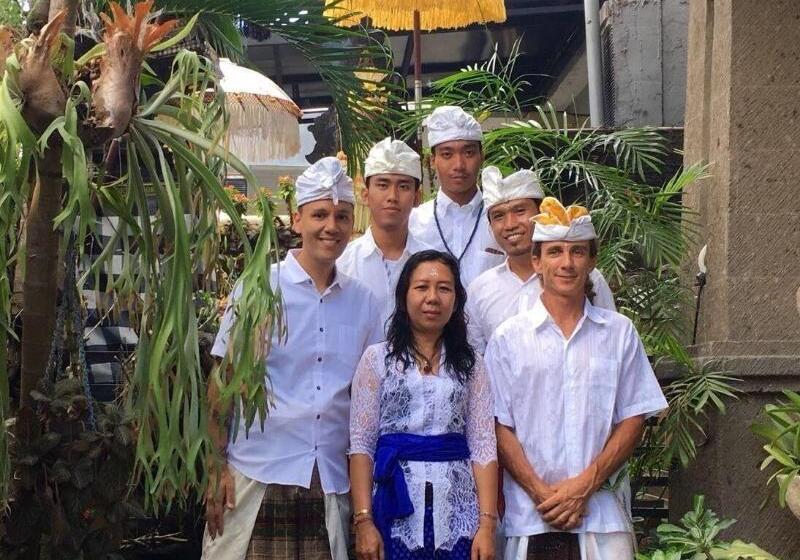 ホテル Gusti Homestay Bali