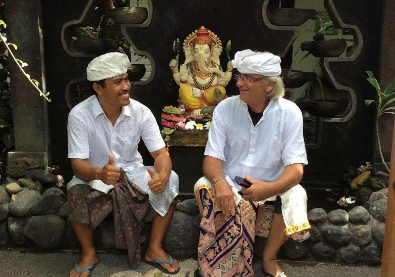 ホテル Gusti Homestay Bali