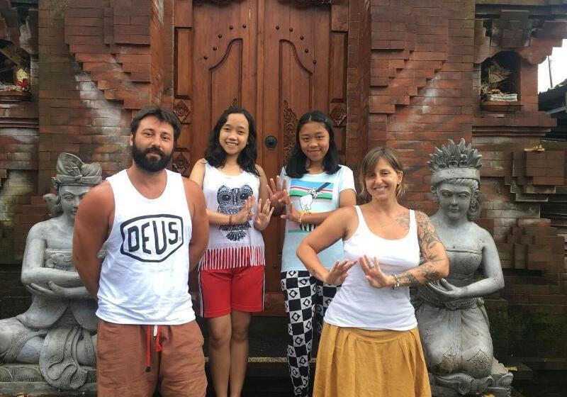 ホテル Gusti Homestay Bali