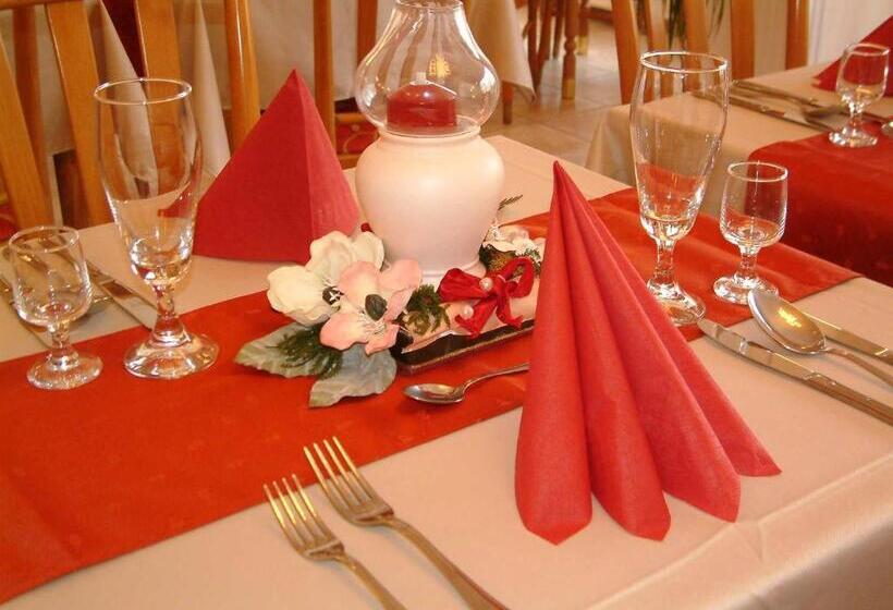 酒店 Hajdú Kastély