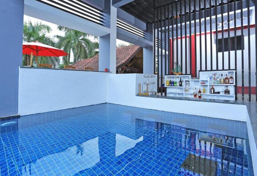 ホテル Jazz Senggigi