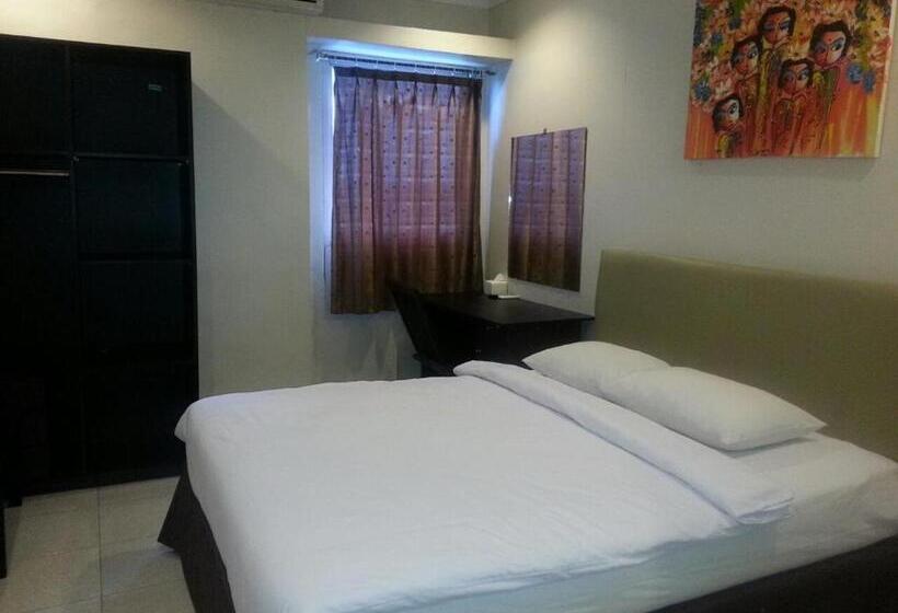 בית מלון כפרי Karaton Luwuk