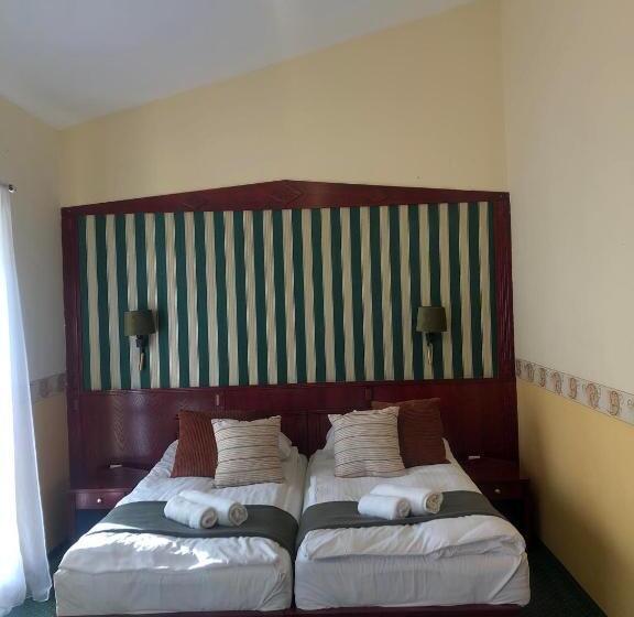 Отель Kenguru Panzió