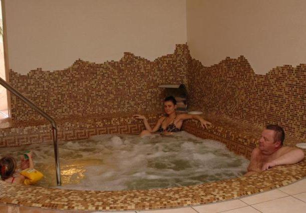 فندق Kincsem Wellness