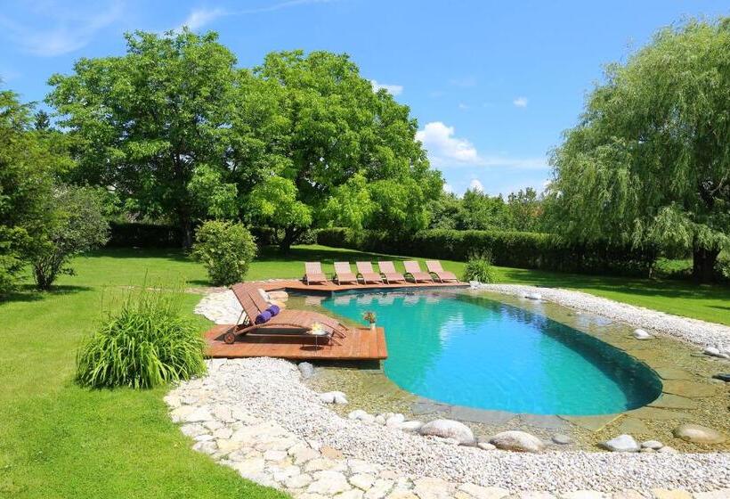 فندق Káli Art Inn