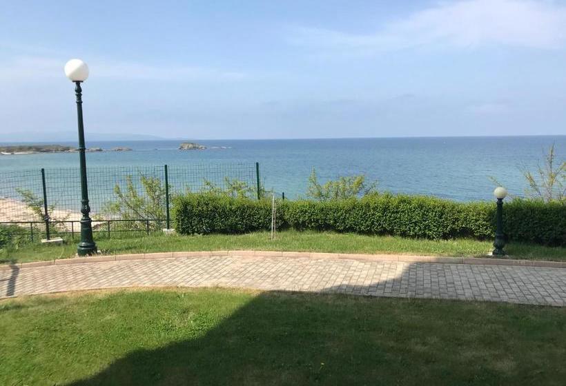 Lozenetz Beach Apartments