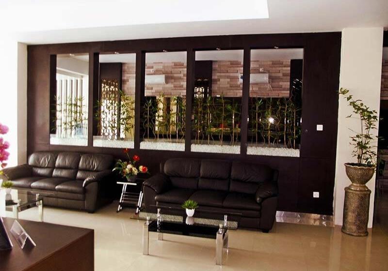 Отель Manado Inn