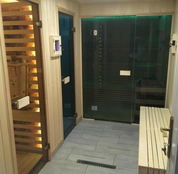 酒店 Marvany Panzio