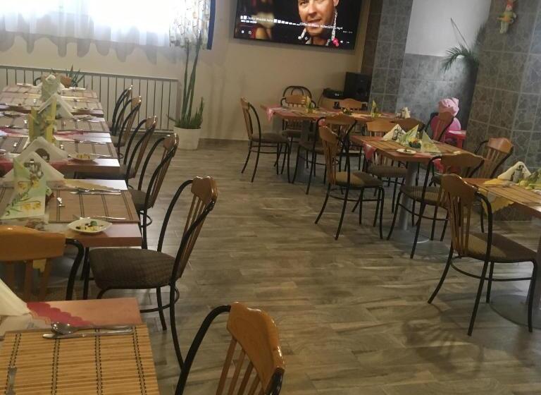 酒店 Marvany Panzio