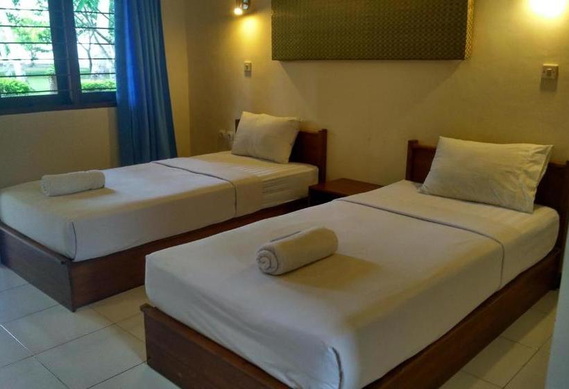 호텔 Capital O 2796 Medana Bay Marina