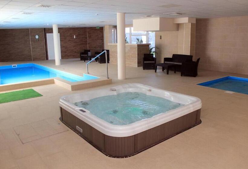 ホテル Median Hajdúnánás