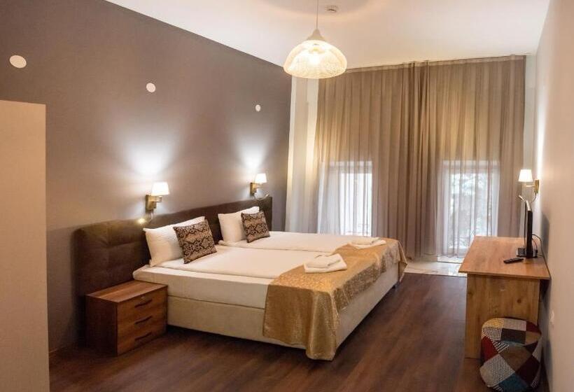 فندق Monte Cristo