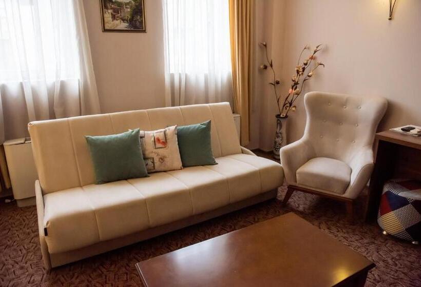 فندق Monte Cristo