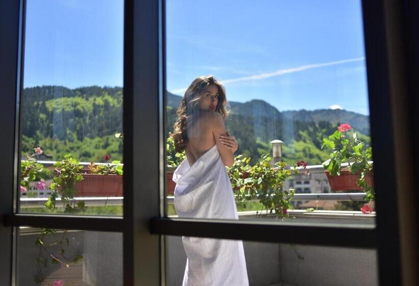 Отель Mountain Boutique Family