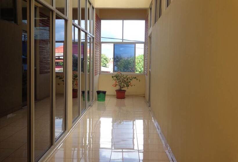 هتل Musafir Inn